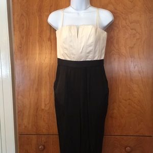 Gorgeous , classic A and O jumpsuit! Size 4